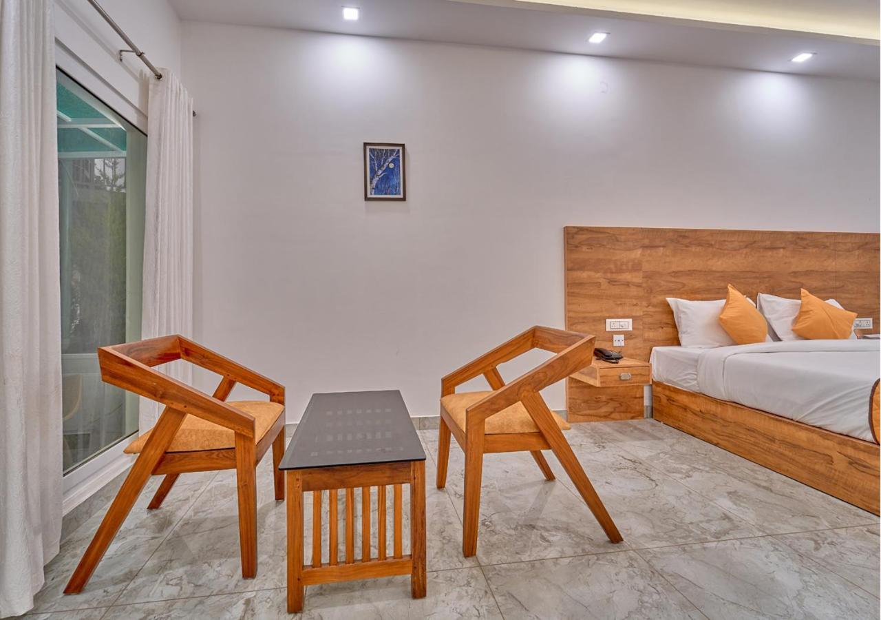 Ice Mist Pool Resort Munnar By Voye Homes ภายนอก รูปภาพ
