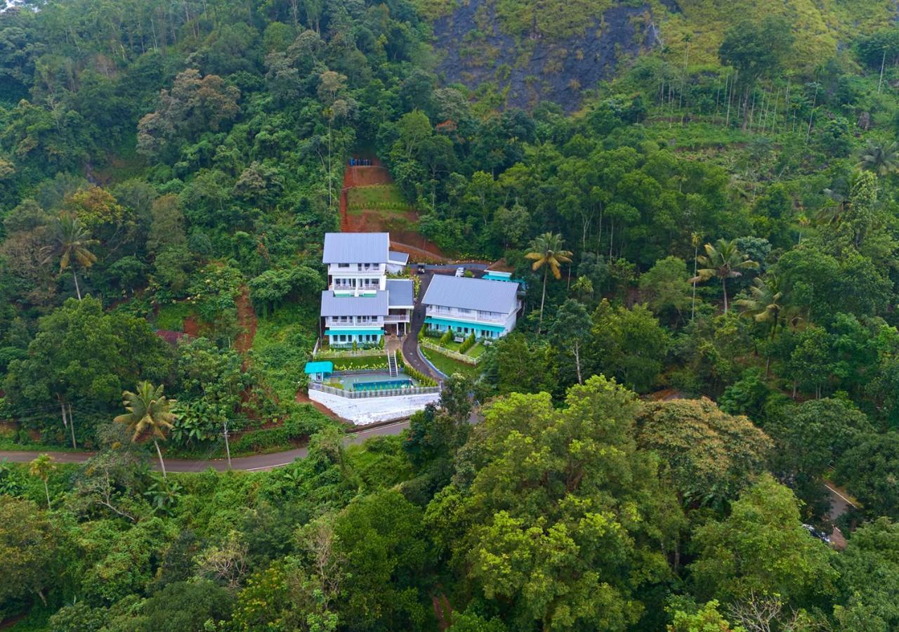 Ice Mist Pool Resort Munnar By Voye Homes ภายนอก รูปภาพ