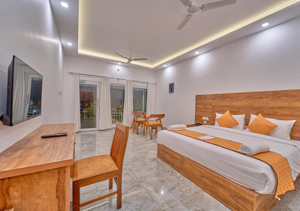 Ice Mist Pool Resort Munnar By Voye Homes ภายนอก รูปภาพ