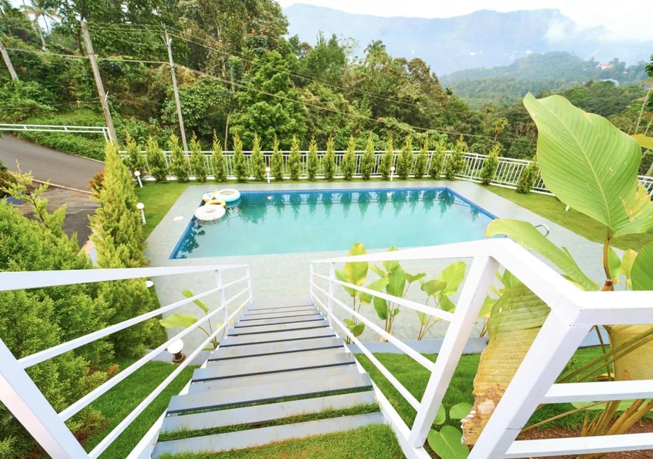 Ice Mist Pool Resort Munnar By Voye Homes ภายนอก รูปภาพ